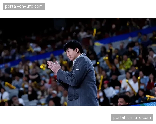 邱彪满意新援琼斯首秀表现,强调防守价值与团队适配性冲击季后赛 邱彪满意新援琼斯首秀表现,强调防守价值与团队适配性冲击季后赛