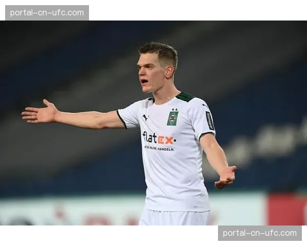 弗赖堡队长金特尔通过体检，有望在关键战役中复出